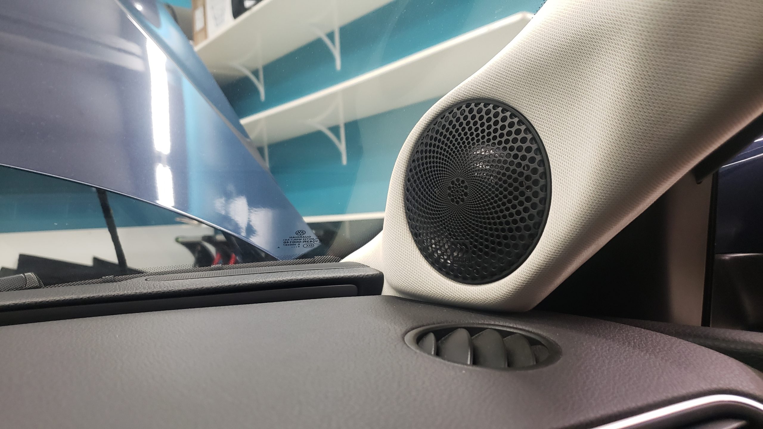 2015 Volkswagen Passat High Fidelity System – Elevated Audio