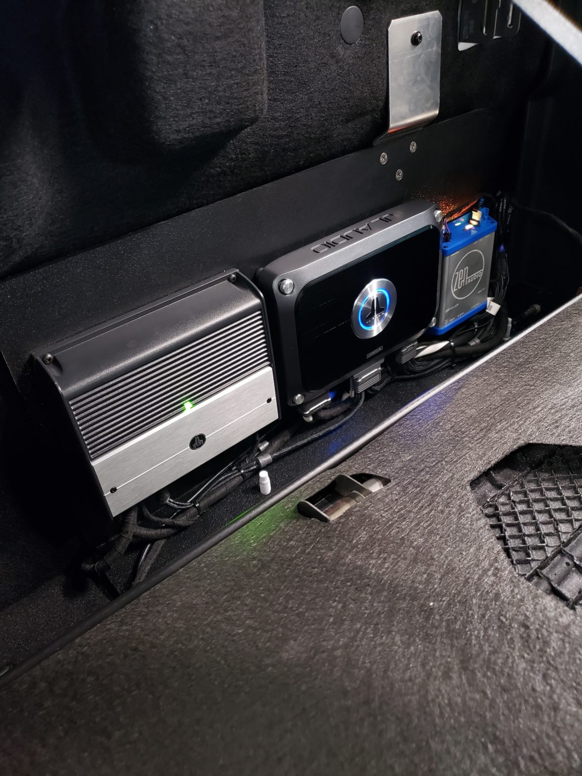 2020 Ford Super Duty Bang And Olufsen Full System Overhaul – Elevated Audio